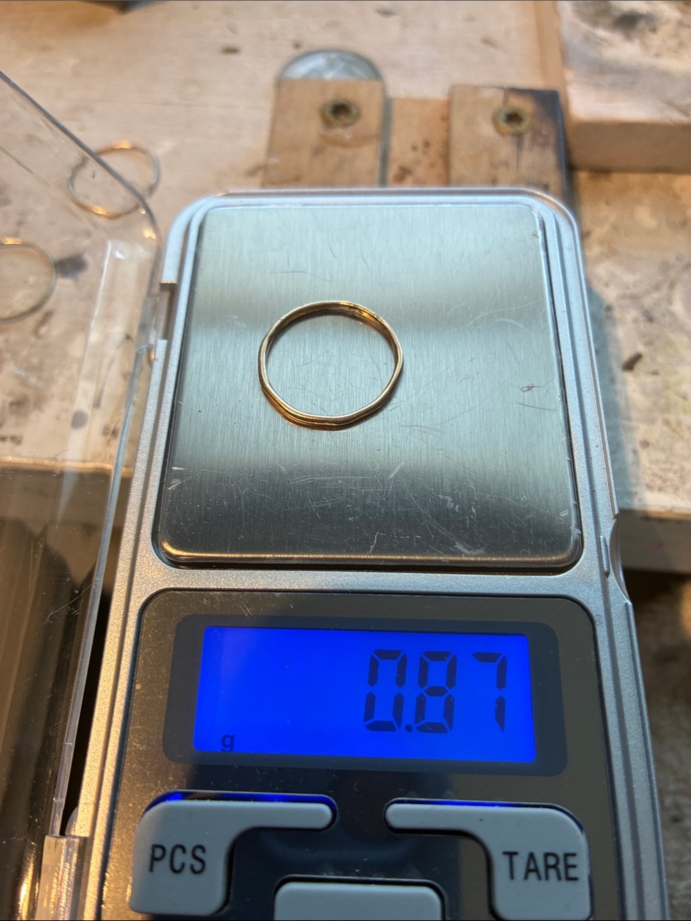 14K Gold Thin Ring .86 grams
